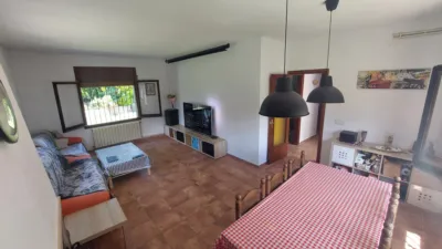 Casa unifamiliar en alquiler en Carrer de Salvador Dalí, 37, Veïnat Baix (Caldes de Malavella) de 1.800 €<span>/mes</span>
