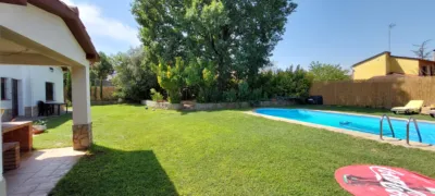 Casa unifamiliar en alquiler en Carrer de Salvador Dalí, 37, Veïnat Baix (Caldes de Malavella) de 1.800 €<span>/mes</span>