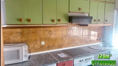 Piso en venta en Calle de Nava, 15, cerca de Calle de las Cuatro Esquinas, Sotillo de La Adrada de 68.000 €