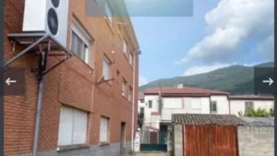 Piso en venta en Calle de Nava, 15, cerca de Calle de las Cuatro Esquinas, Sotillo de La Adrada de 68.000 €