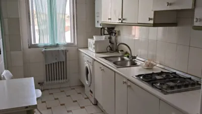 Habitación en alquiler en Calle de las Eras, 4, San Nicolás-La Toledana-Valle Amblés (Ávila Capital) de 250 €<span>/mes</span>