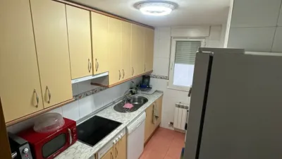 Habitación en alquiler en Calle de los Hornos Caleros, 62, Santo Tomás-Universidad (Ávila Capital) de 234 €<span>/mes</span>