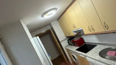 Habitación en alquiler en Calle de los Hornos Caleros, 62, Santo Tomás-Universidad (Ávila Capital) de 234 €<span>/mes</span>