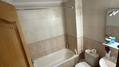 Habitación en alquiler en Calle de los Hornos Caleros, 62, Santo Tomás-Universidad (Ávila Capital) de 234 €<span>/mes</span>