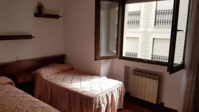 Piso en alquiler en Travesía del Calvo Sotelo, 2, Villarcayo (Villarcayo de Merindad de Castilla La Vieja) de 350 €<span>/mes</span>