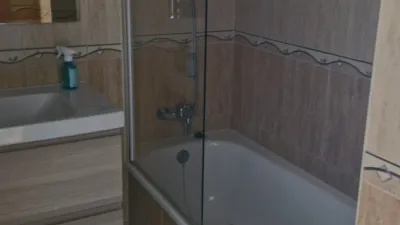 Piso en alquiler en Paseo del Prior, 4, Universidad-Los Lirios (Logroño) de 1.050 €<span>/mes</span>