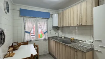 Habitación en alquiler en Calle Clara Campoamor, 7, La Magdalena-Versalles (Avilés) de 320 €<span>/mes</span>