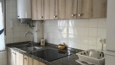 Habitación en alquiler en Calle Clara Campoamor, 7, La Magdalena-Versalles (Avilés) de 320 €<span>/mes</span>