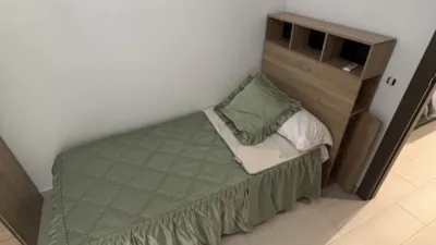 Habitación en alquiler en Carrer de Calderón de la Barca, 70, cerca de Carrer de Pablo Iglesias, La Salut-Lloreda-Sistrells (Badalona) de 450 €<span>/mes</span>