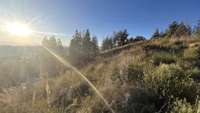 Terreno en venta en Calle de Celebes Barat, 37, cerca de Calle Menado, El Atabal-El Chaparral-Los Morales (Distrito Puerto de la Torre. Málaga Capital) de 405.000 €