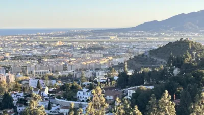 Terreno en venta en Calle de Celebes Barat, 37, cerca de Calle Menado, El Atabal-El Chaparral-Los Morales (Distrito Puerto de la Torre. Málaga Capital) de 405.000 €