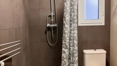 Habitación en alquiler en Calle de Teulada, 65, Los Ángeles (Distrito Los Ángeles-Rabasa-San Agustín. Alicante - Alacant) de 500 €<span>/mes</span>