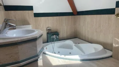 Chalet unifamiliar en venta en Avenida de Ramón y Cajal, 16, cerca de Calle de Guerrero y Mendoza, Ciudad Jardín (Distrito Chamartín. Madrid Capital) de 1.950.000 €