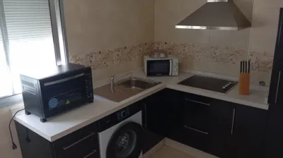 Piso en alquiler en Calle Puerto de Envalira, 10, Juan XXIII-Rochelambert (Distrito Cerro Amate. Sevilla Capital) de 300 €<span>/mes</span>