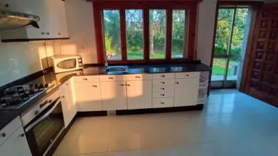 Casa rústica en alquiler en Calle Sabarigo, 30, Bueu (Portela) de 1.000 €<span>/mes</span>