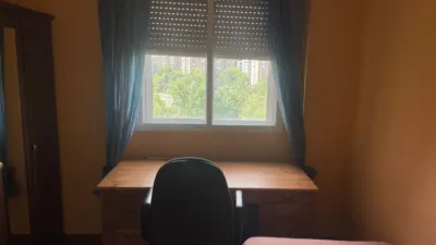 Habitación en alquiler en Calle del Corregidor Diego de Valderrábano, 25, cerca de Calle del Alcalde Luis Marichalar, Media Legua (Distrito Moratalaz. Madrid Capital) de 600 €<span>/mes</span>