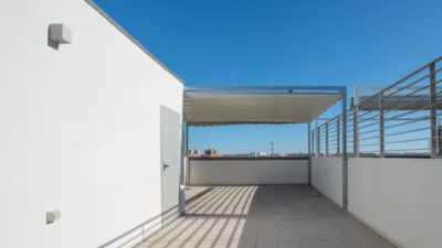 Ático en alquiler en Carrer de la Creu Roja, 1, Vara de Quart (Distrito Patraix. València Capital) de 1.400 €<span>/mes</span>