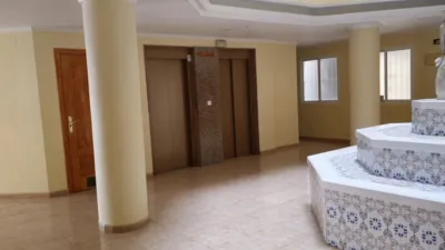 Pis – Torrevieja, Urbanización Calas Blancas - Més