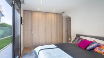 Casa adosada en alquiler en Carrer del Mestre Falla, 27, Premià de Dalt de 3.400 €<span>/mes</span>