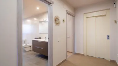 Casa adosada en alquiler en Carrer del Mestre Falla, 27, Premià de Dalt de 3.400 €<span>/mes</span>