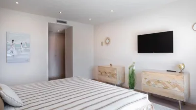 Casa adosada en alquiler en Carrer del Mestre Falla, 27, Premià de Dalt de 3.400 €<span>/mes</span>