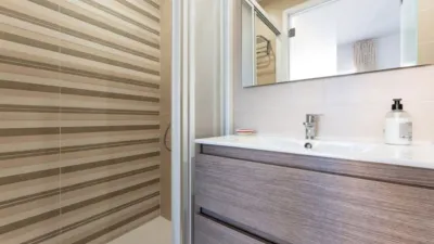 Apartamento en alquiler en Calle Troncón, 21, cerca de Calle Marconi, Puerto Deportivo (Fuengirola) de 1.570 €<span>/mes</span>