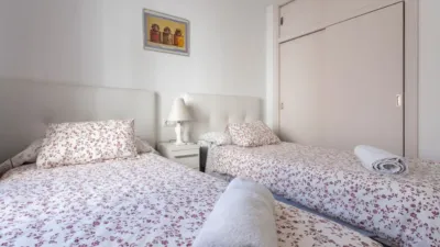 Apartamento en alquiler en Calle Troncón, 21, cerca de Calle Marconi, Puerto Deportivo (Fuengirola) de 1.570 €<span>/mes</span>