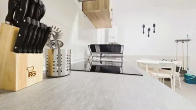 Piso en venta en Calle del Escultor José Capuz, 3, Zona Avinguda Alta-Auditori (Torrent) de 900 €