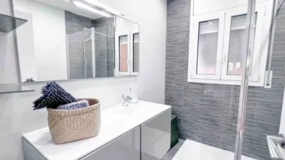 Casa unifamiliar en alquiler en Carrer del Vallespir, 25, Alella de 2.950 €<span>/mes</span>