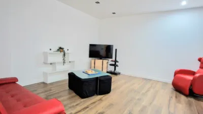 Casa unifamiliar en alquiler en Carrer del Vallespir, 25, Alella de 2.950 €<span>/mes</span>