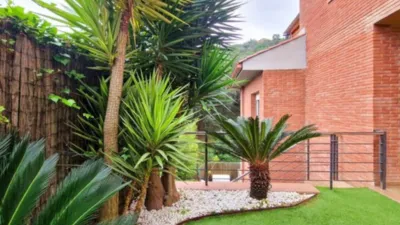 Casa unifamiliar en alquiler en Carrer del Vallespir, 25, Alella de 2.950 €<span>/mes</span>
