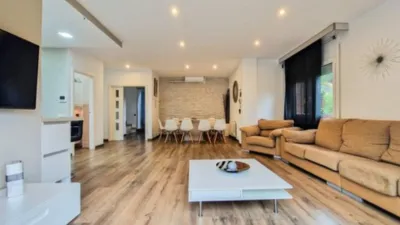 Casa unifamiliar en alquiler en Carrer del Vallespir, 25, Alella de 2.950 €<span>/mes</span>