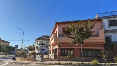 Rustic house on Avenida de la Constitución, 1 photo 4