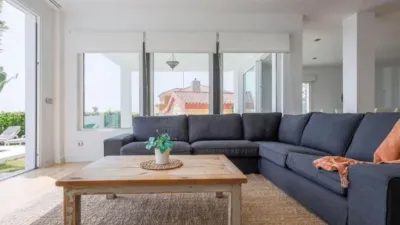 Casa adosada en alquiler en Calle Caracolas, 88, El Pelayo-Parques Naturales (Algeciras) de 1.690 €<span>/mes</span>