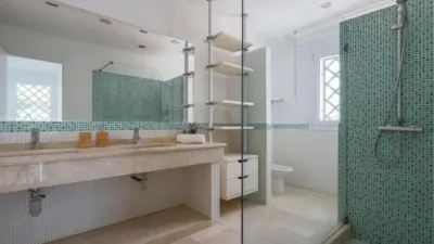 Casa adosada en alquiler en Calle Caracolas, 88, El Pelayo-Parques Naturales (Algeciras) de 1.690 €<span>/mes</span>