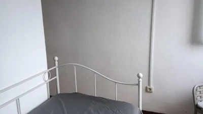 Habitación en alquiler en Calle del Pino, 6, Llaranes (Avilés) de 250 €<span>/mes</span>
