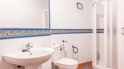 Chalet adosado en alquiler en Calle Don Alonso Quijano, 1, Zona Universitaria (Bormujos) de 1.830 €<span>/mes</span>