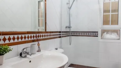 Chalet adosado en alquiler en Calle Don Alonso Quijano, 1, Zona Universitaria (Bormujos) de 1.830 €<span>/mes</span>