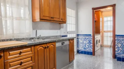 Chalet adosado en alquiler en Calle Don Alonso Quijano, 1, Zona Universitaria (Bormujos) de 1.830 €<span>/mes</span>