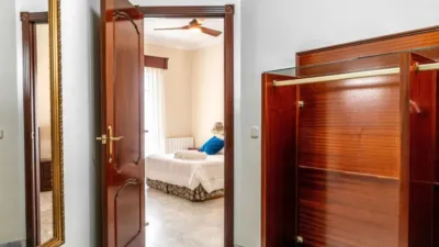 Chalet adosado en alquiler en Calle Don Alonso Quijano, 1, Zona Universitaria (Bormujos) de 1.830 €<span>/mes</span>