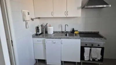 Ático en alquiler en Calle Virgen de Luján, 30, Los Remedios (Distrito Los Remedios. Sevilla Capital) de 1.200 €<span>/mes</span>