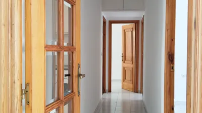 Apartment on Calle de Valencia, 28 photo 4