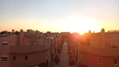 Habitación en alquiler en Calle de la Tubería, 65, cerca de Calle de Confrides, San Agustín (Distrito Los Ángeles-Rabasa-San Agustín. Alicante - Alacant) de 235 €<span>/mes</span>