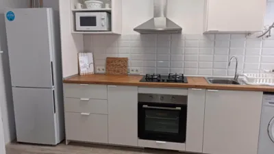 Habitación en alquiler en Calle de la Tubería, 65, cerca de Calle de Confrides, San Agustín (Distrito Los Ángeles-Rabasa-San Agustín. Alicante - Alacant) de 265 €<span>/mes</span>