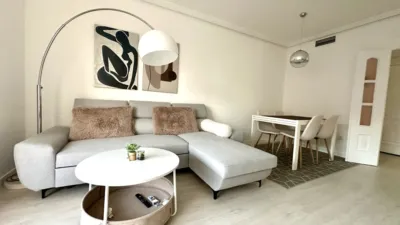 Piso en alquiler en Avenida de la Deportista Miriam Blasco, 2, Playa de San Juan (Distrito Playas. Alicante - Alacant) de 1.250 €<span>/mes</span>