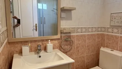 Piso en alquiler en Avenida de la Deportista Miriam Blasco, 2, Playa de San Juan (Distrito Playas. Alicante - Alacant) de 1.250 €<span>/mes</span>