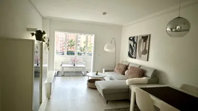 Piso en alquiler en Avenida de la Deportista Miriam Blasco, 2, Playa de San Juan (Distrito Playas. Alicante - Alacant) de 1.250 €<span>/mes</span>