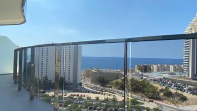 Apartamento en alquiler en Avenida de la República Argentina, 1, Platja de Ponent (Benidorm) de 2.200 €<span>/mes</span>
