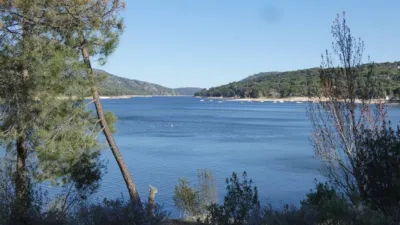 Chalet unifamiliar en alquiler en Avenida de los Pinos, 14, San Martín de Valdeiglesias de 2.200 €<span>/mes</span>