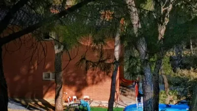 Chalet unifamiliar en alquiler en Avenida de los Pinos, 14, San Martín de Valdeiglesias de 2.200 €<span>/mes</span>